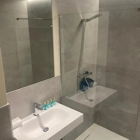 Luxury Alvaro - The View Apartment