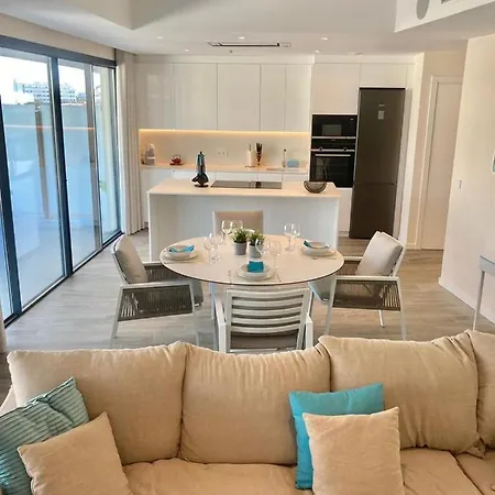 Luxury Alvaro - The View Apartment